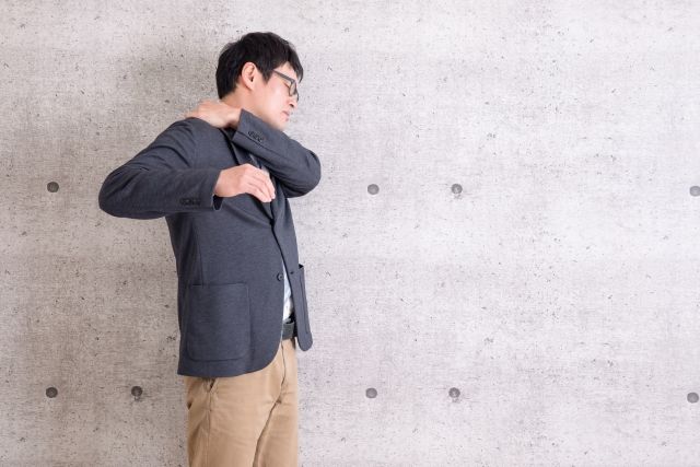 頭痛解消のための肩甲骨・肩周りのセルフマッサージ