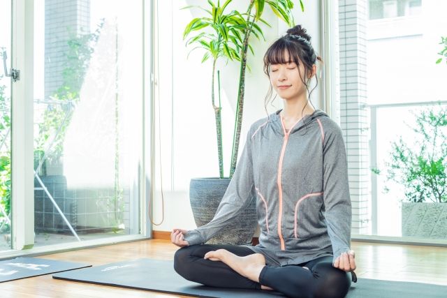 ストレス性頭痛を和らげるリラックス法と深呼吸